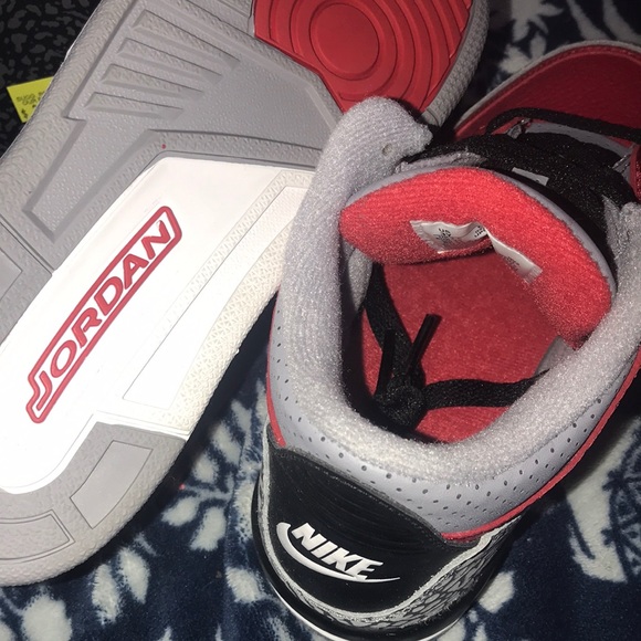 Jordan 3 Retro SE (PS) - Picture 2 of 2